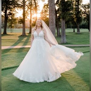 Martina Liana A-Line Wedding Dress - Style 1000